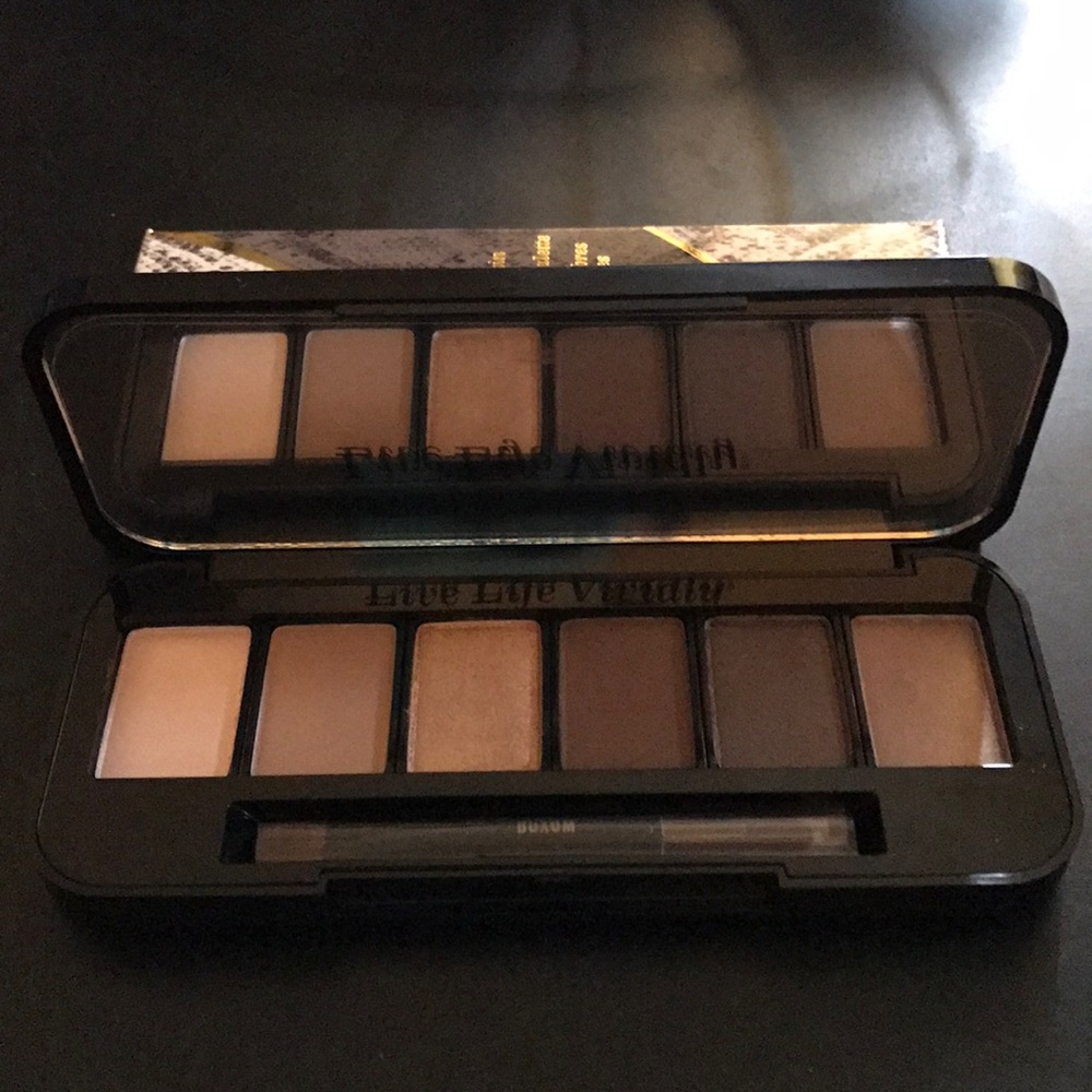Buxom eyeshadow palette